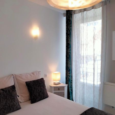 Les Chambres Hautes D'Anastasia Rodez Exterior photo