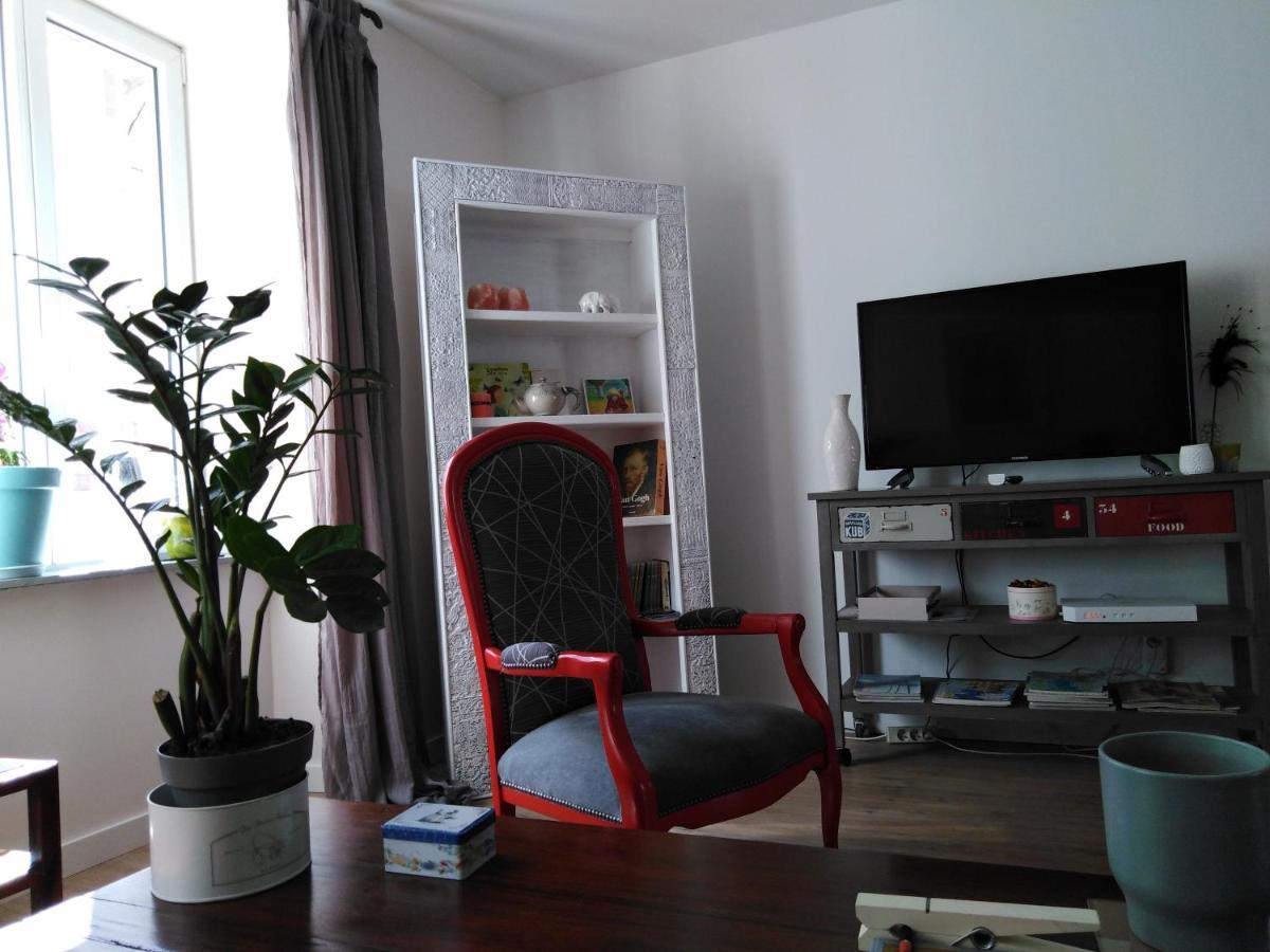 Les Chambres Hautes D'Anastasia Rodez Exterior photo