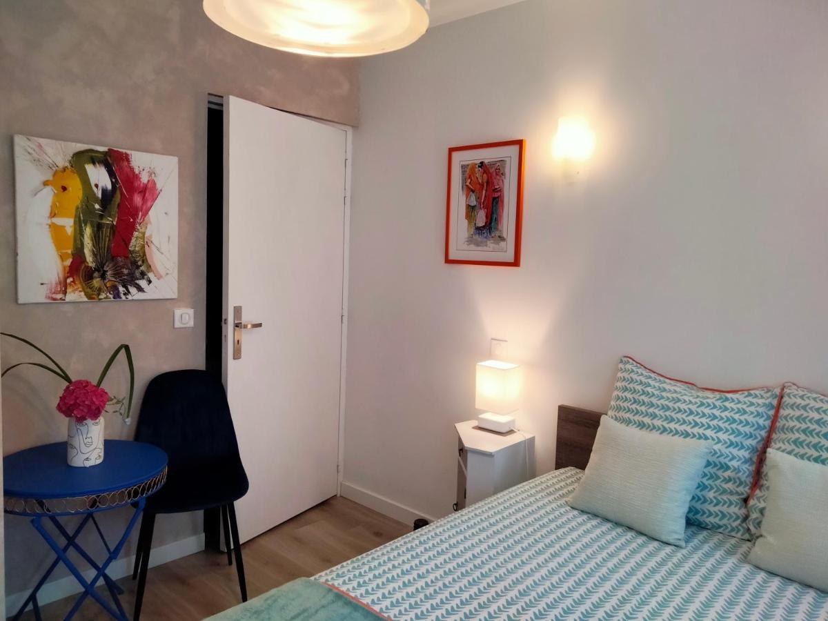 Les Chambres Hautes D'Anastasia Rodez Exterior photo