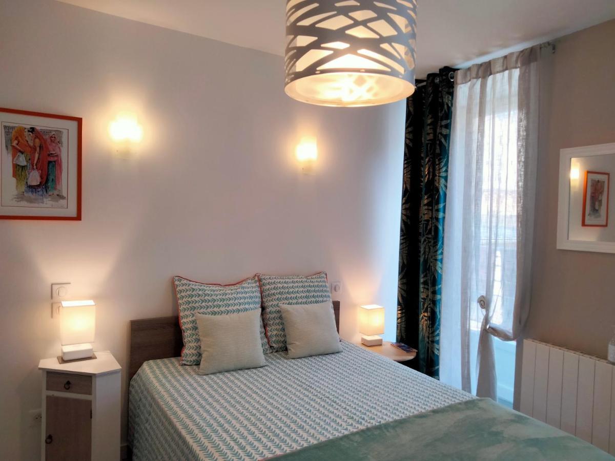 Les Chambres Hautes D'Anastasia Rodez Exterior photo