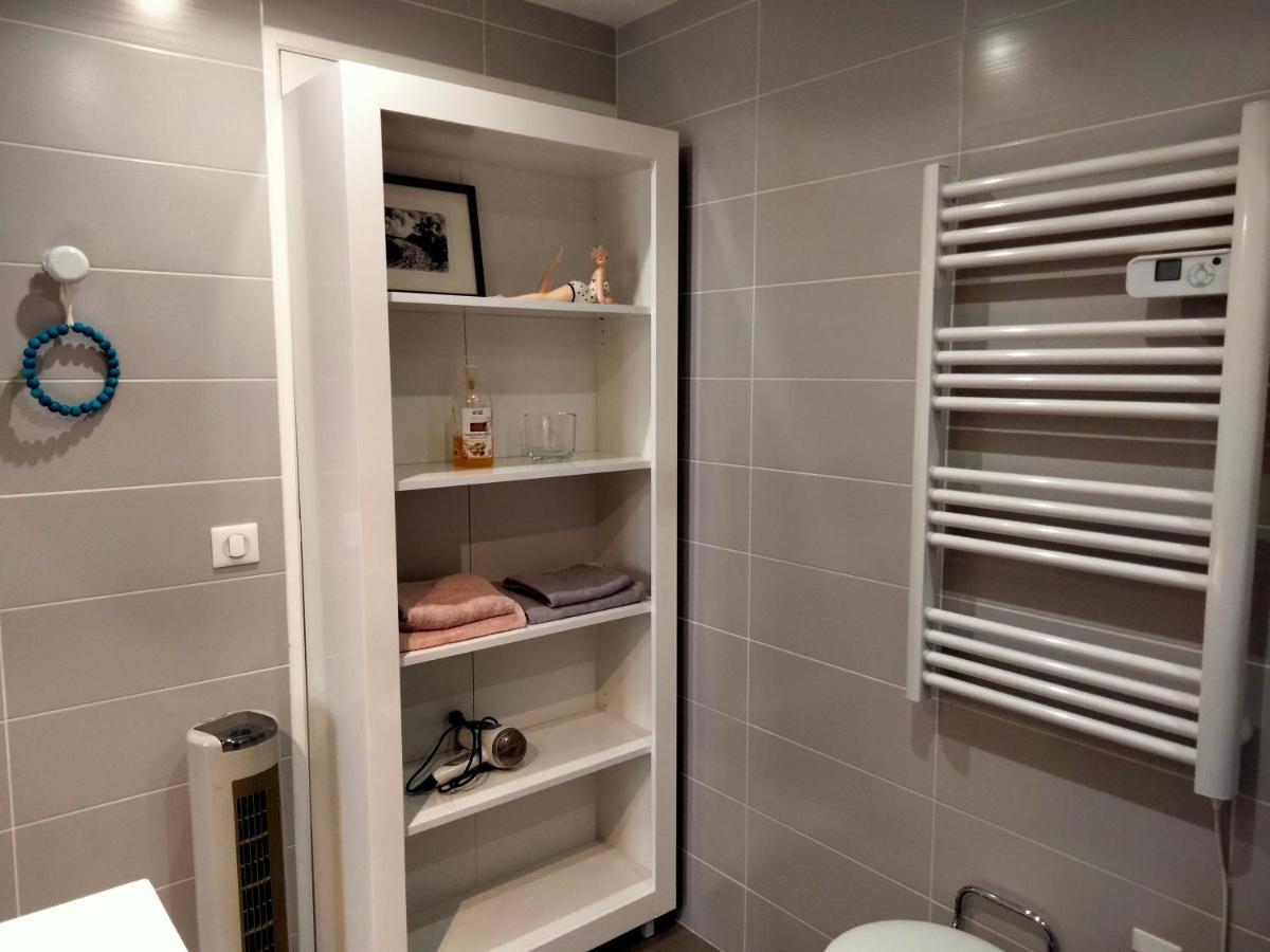 Les Chambres Hautes D'Anastasia Rodez Exterior photo