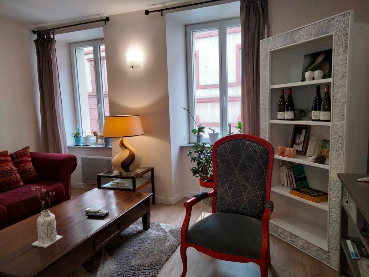 Les Chambres Hautes D'Anastasia Rodez Exterior photo