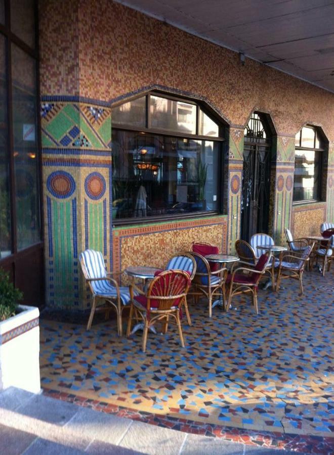 Les Chambres Hautes D'Anastasia Rodez Exterior photo
